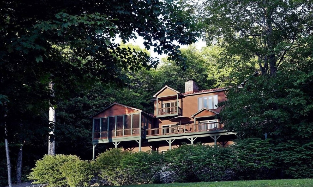 Kattskill Bay Cabin | The Lodge at Warner Bay, Lake George Retreat for Up to 20 People