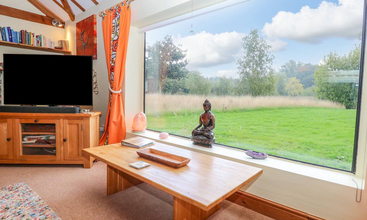 Hickling Cottage | The Lodge