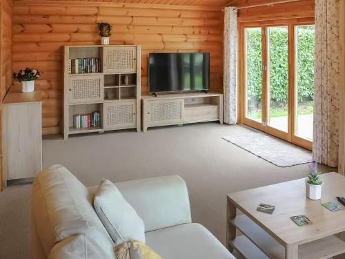 Storrington House | The Lodge