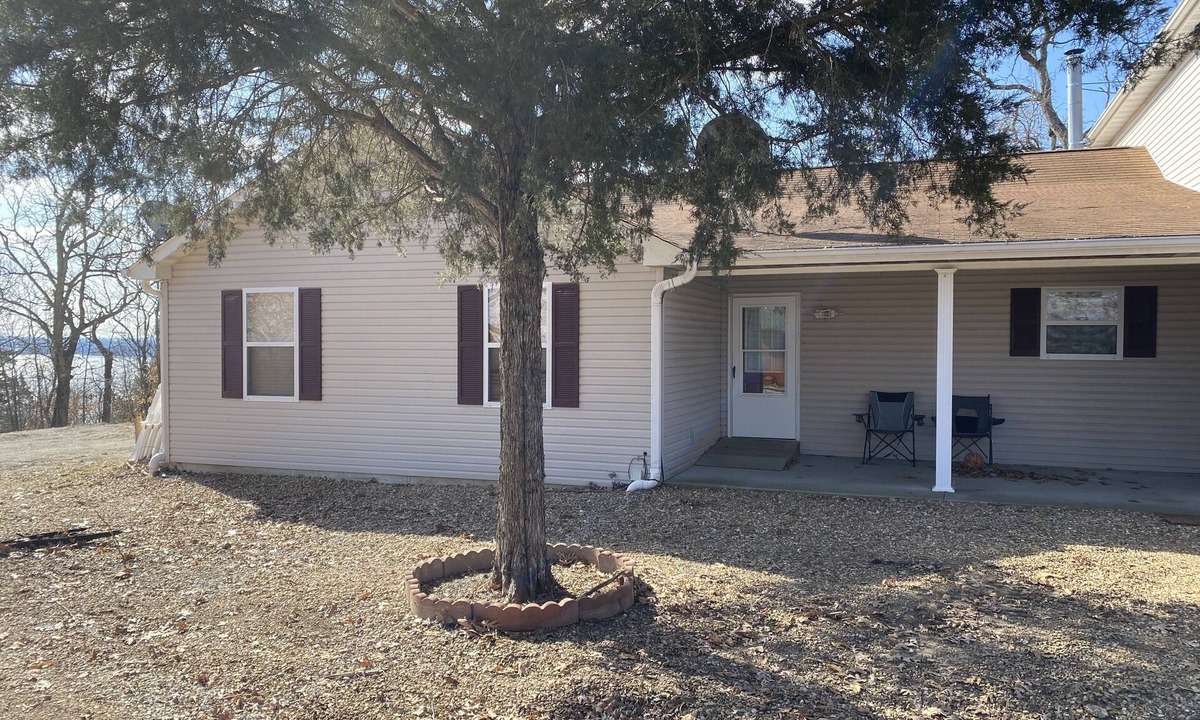 Warsaw House | The Lodge - Large Rental
