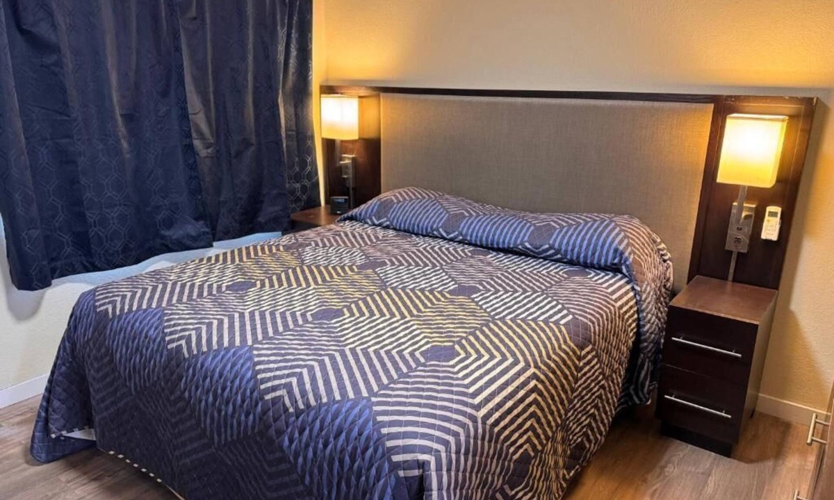 Tulelake Hotel | The Lodge Tulelake