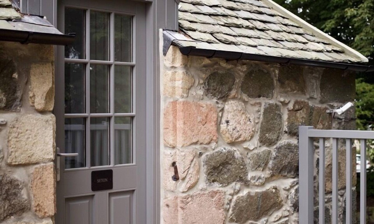 Inverurie Cabin | The Lodges at Barra Castle