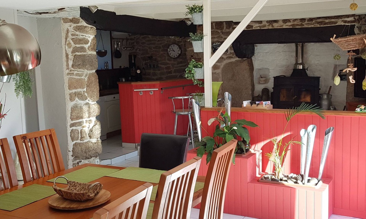 Plouneour-Menez House | the lodging of mengleuz