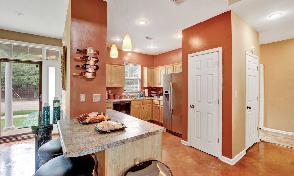 Pinch District House | The Loft at Green Lawn