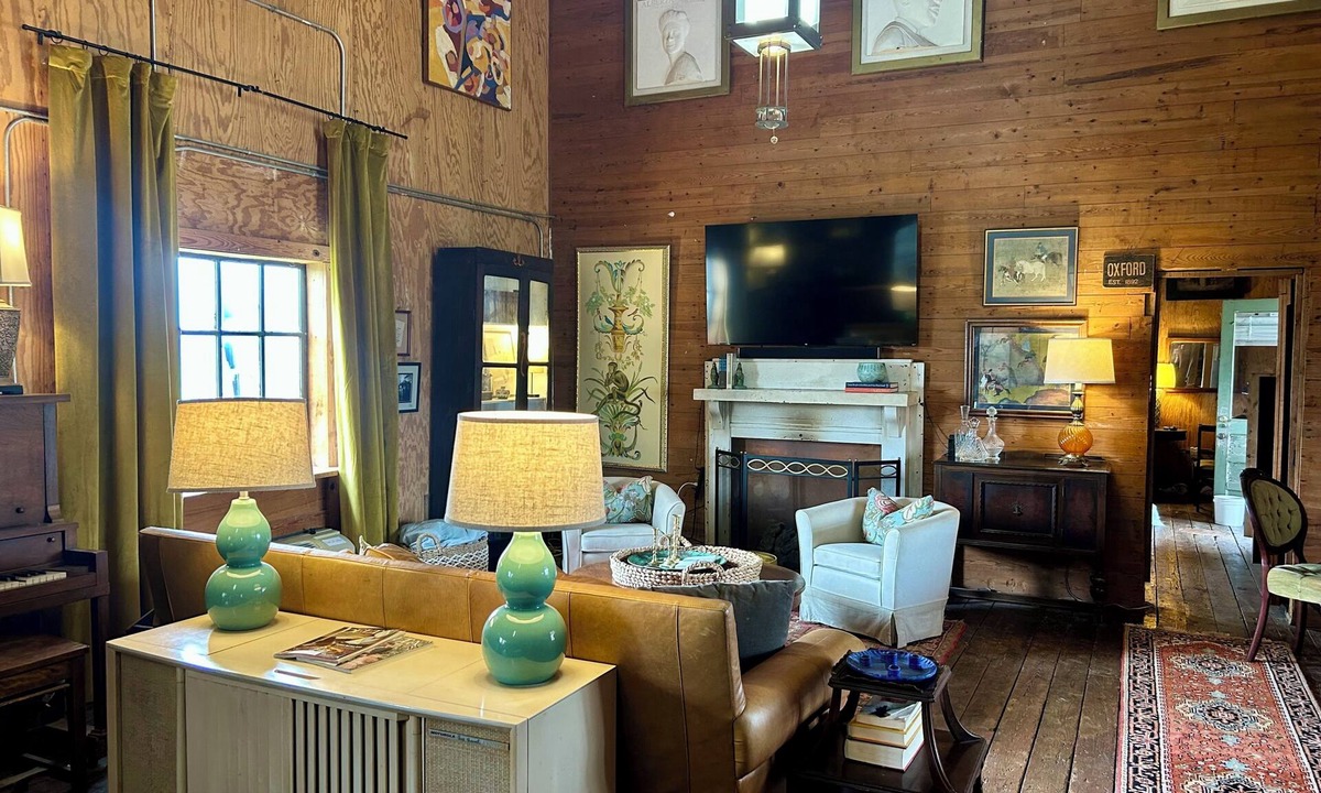 Clarksdale Cabin | The Loft at Hopson, a unique delta stay located on the historic Hopson grounds