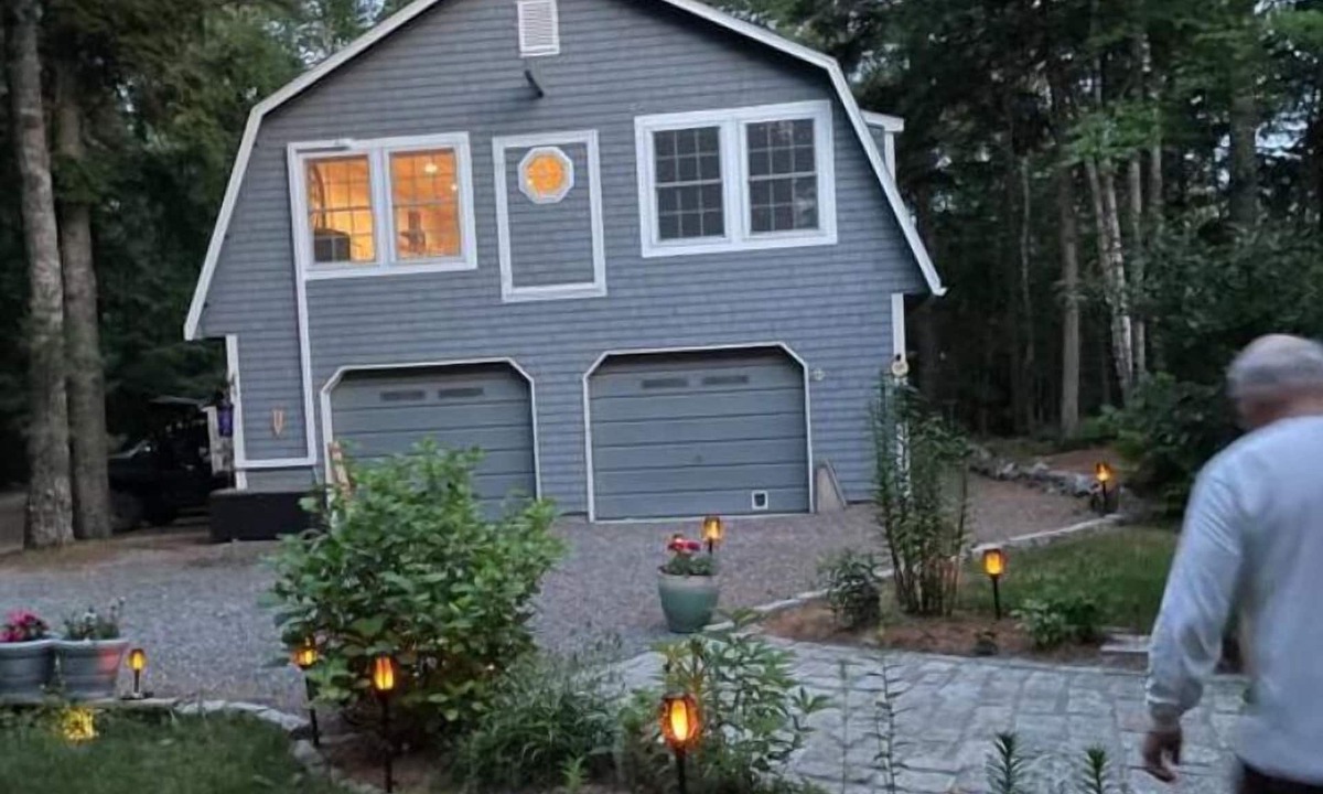 Surry Cottage | The Loft at Loon Sound