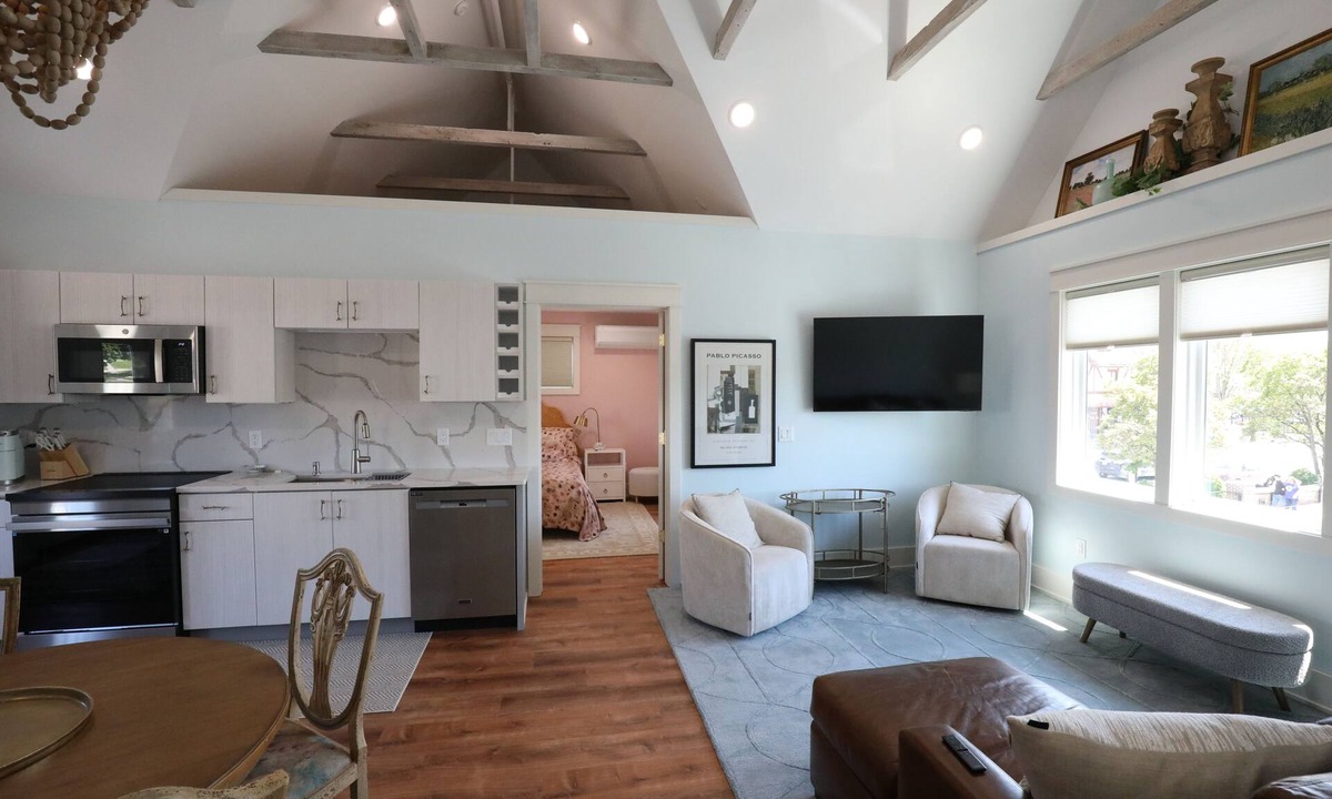 Frankenmuth Apartment | The Loft at Rapunzels - The Best Location in Frankenmuth