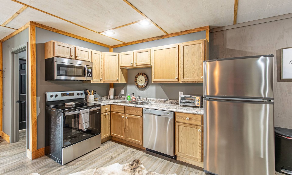 Doniphan Apartment | The Loft @ Doniphan! 2 Miles to Current River!