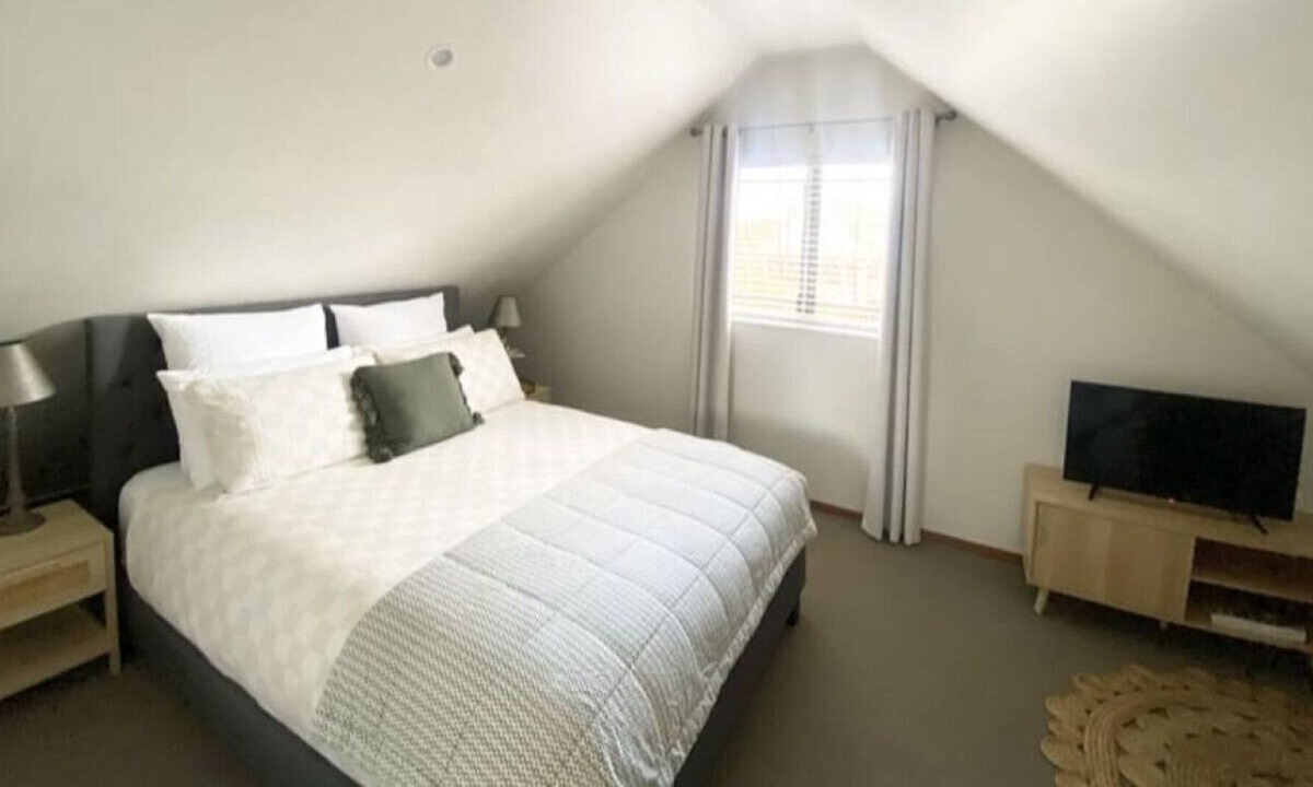 Milford Apartment | The Loft - Milford Hideaway