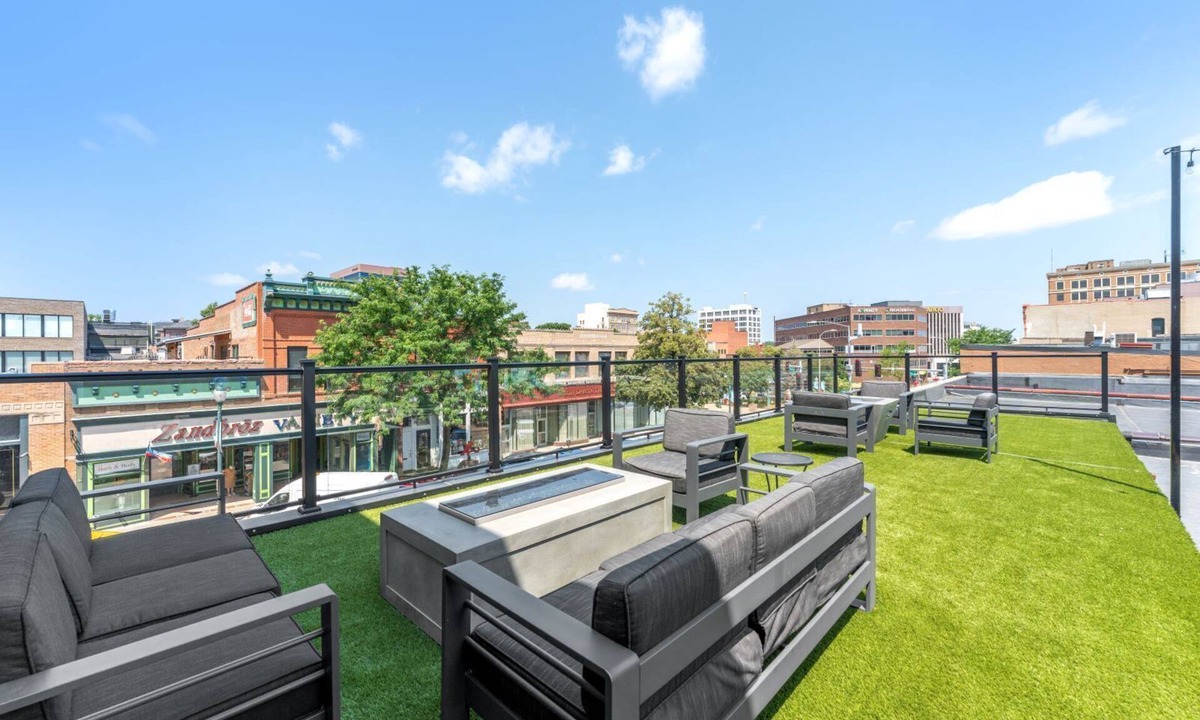 Downtown Condo | The Loft on Phillips - Downtown Loft