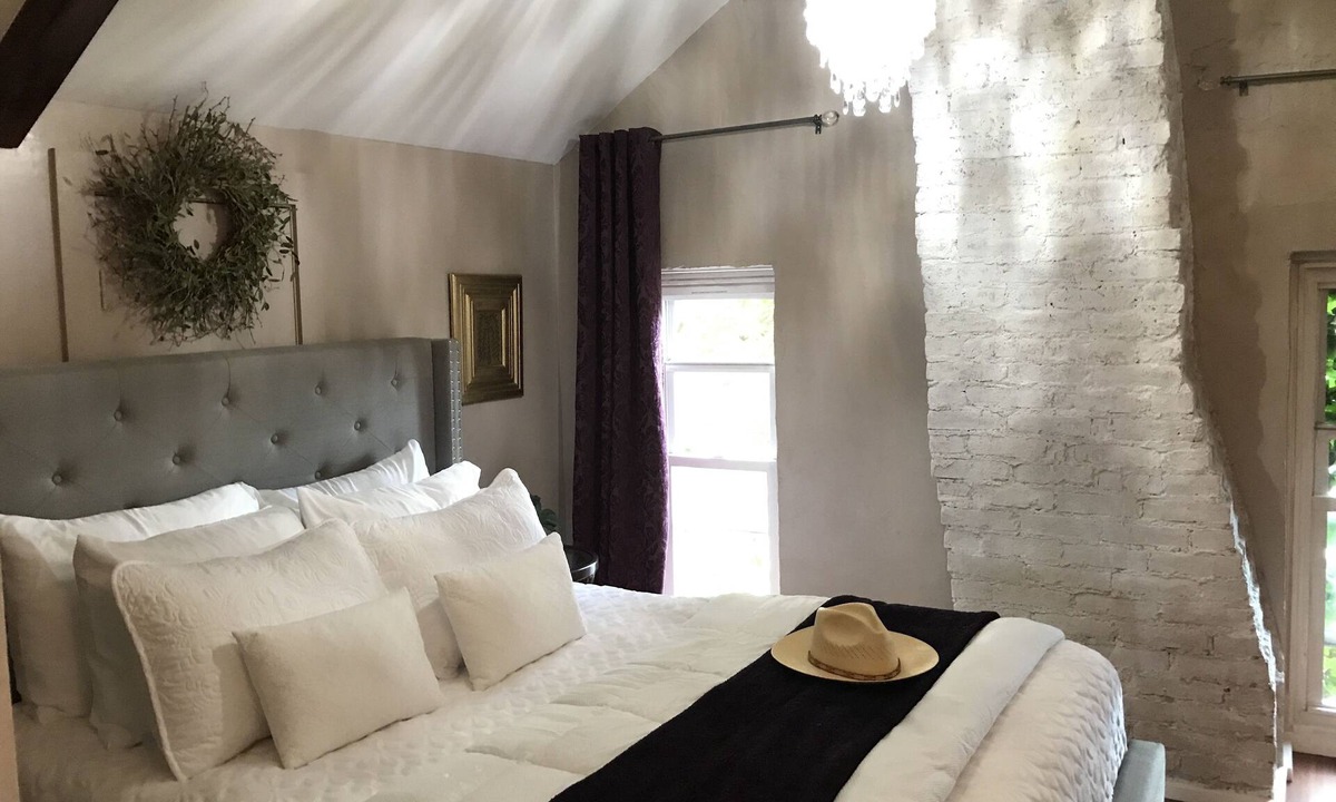 Rohrerstown Apartment | “The Loft”