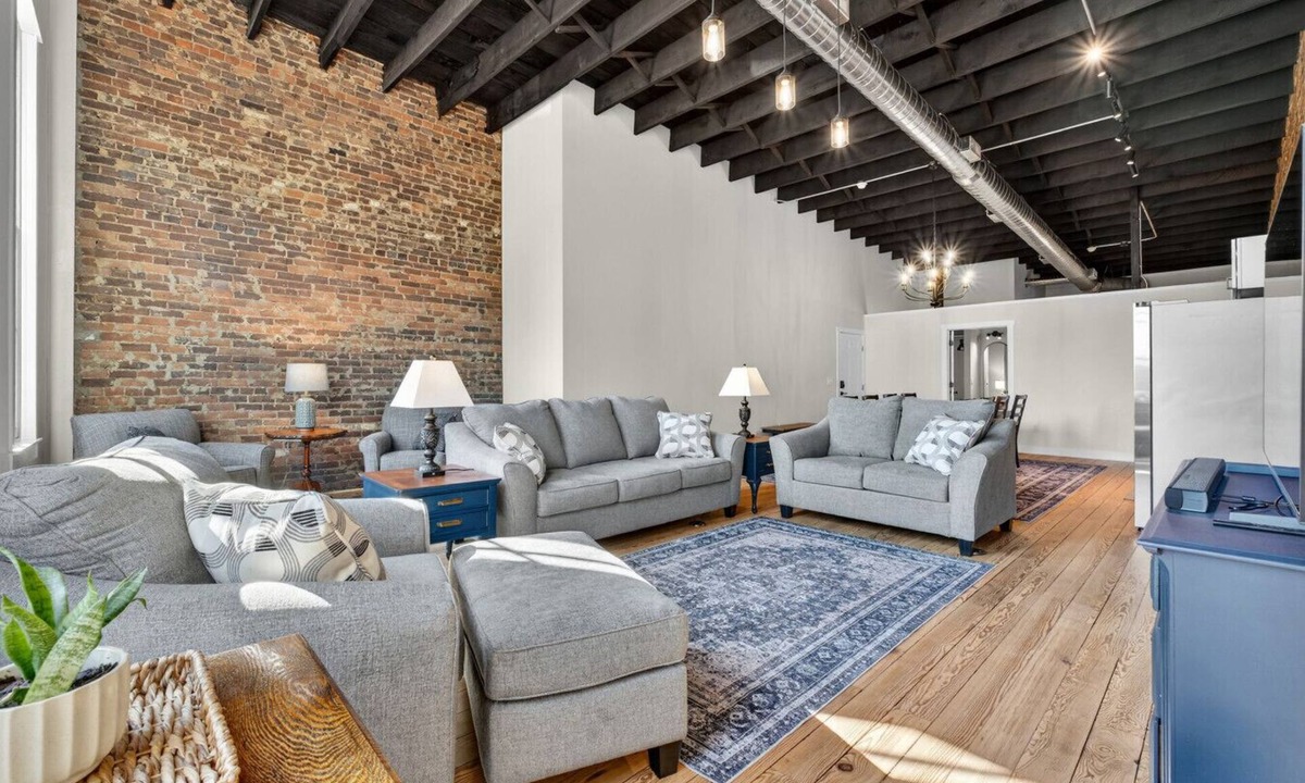 Fayetteville Apartment | THE LOFTS | Courthouse + Balcony