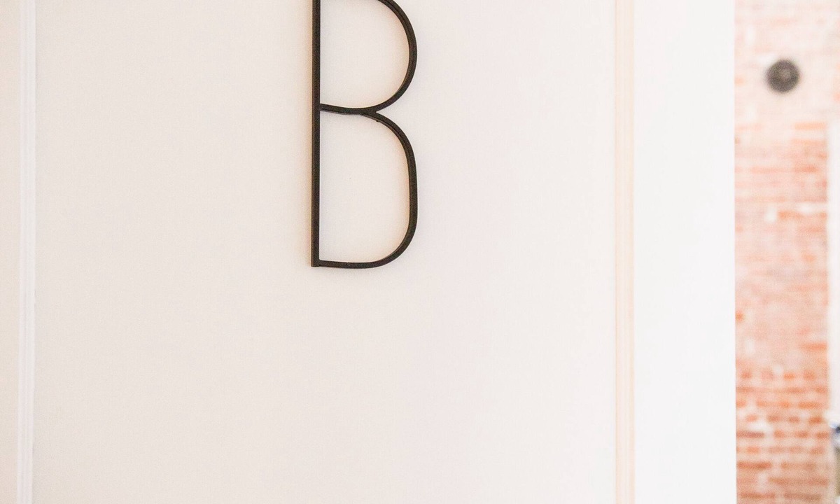 Claude Apartment | The Lofts Downtown: Studio B, Beautiful modern studio loft in downtown Claude