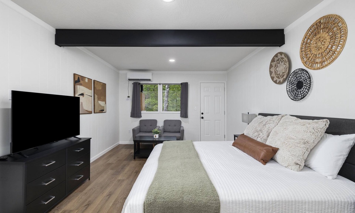 Indian Point Hotel | The Lofts on Indian Point