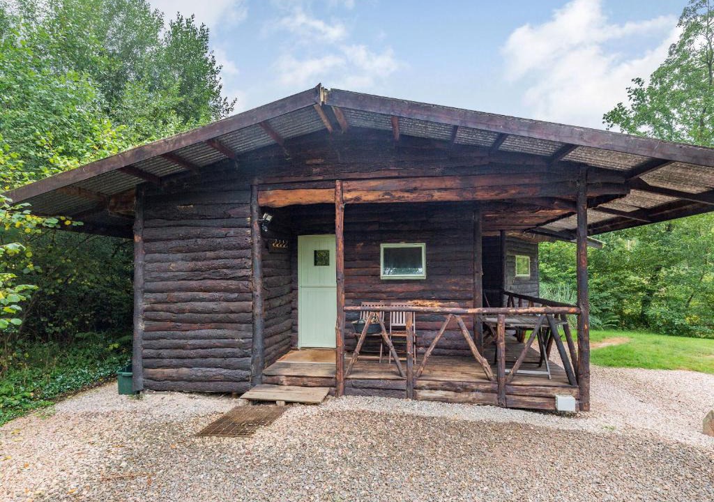 Honiton House | The Log Cabin