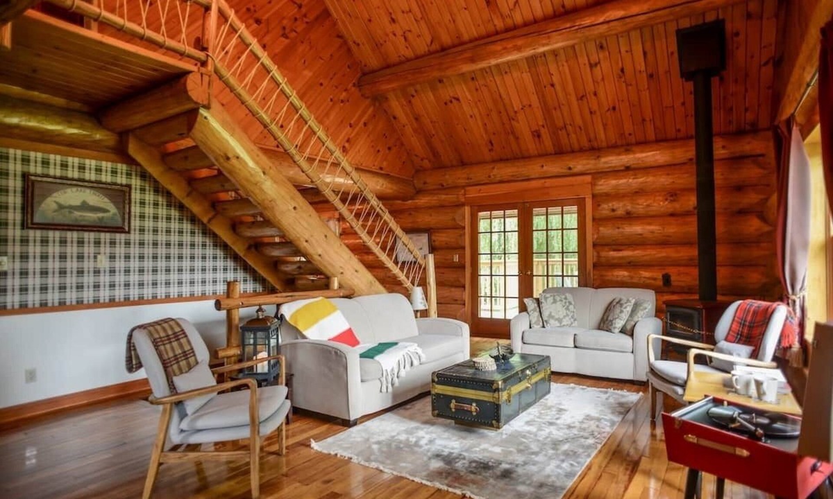 Wellington House | The Log House - Wellington - with Fast Wifi