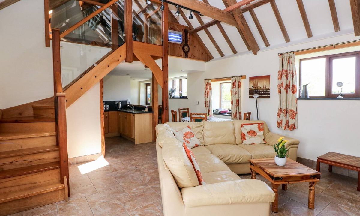 St Brides Cottage | The Long Barn