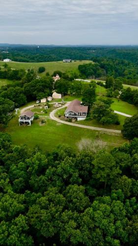 Eureka Springs House | The Lookout House at The Bluebird