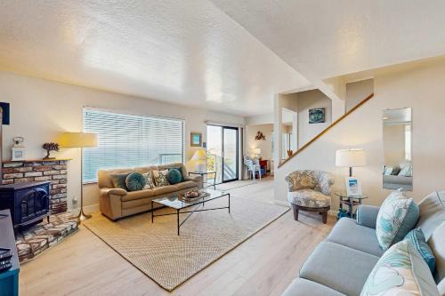 Gualala House | The Lookout Point