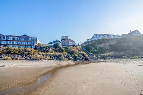 Lincoln City House | The Lookout
