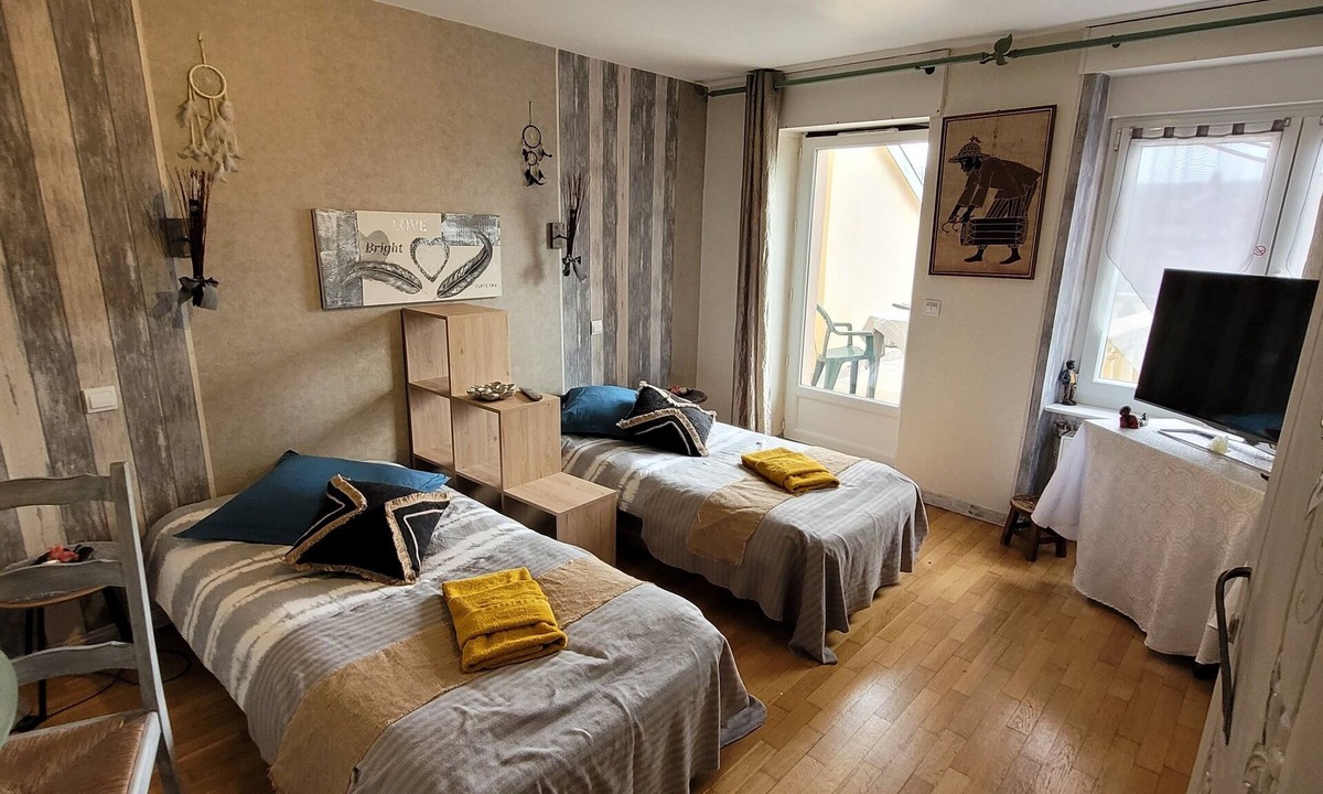 Folkling Bed & Breakfast | The Lorraine room