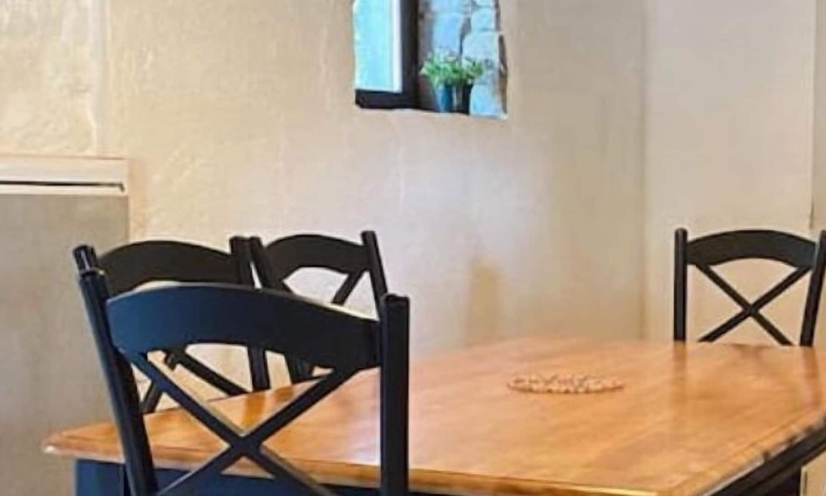 Guerlesquin House | The Louarn -