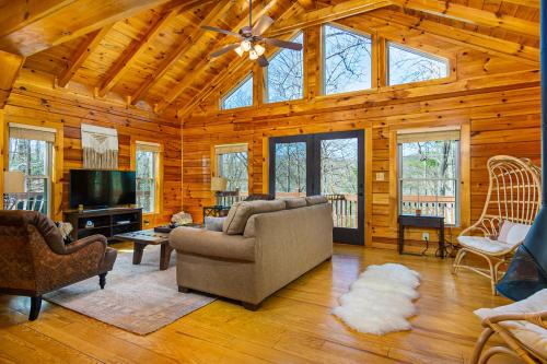 Black Mountain House | The Lovely Cabin