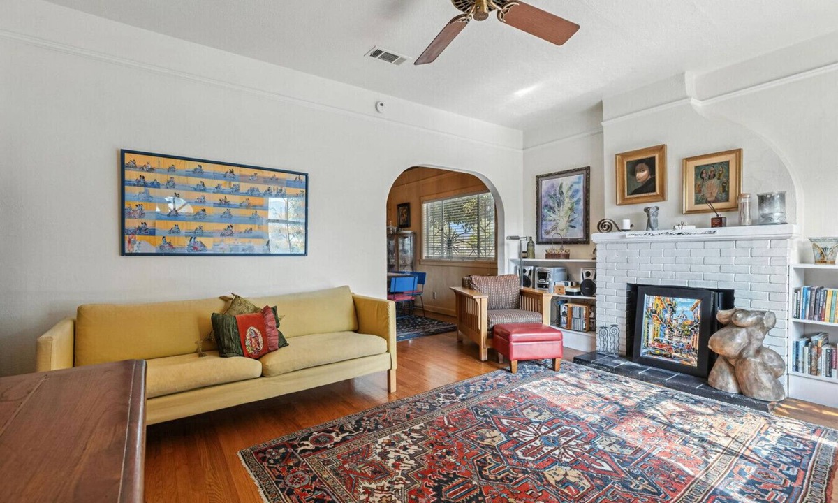 Alpine House | The Lovie House - Historic Retreat