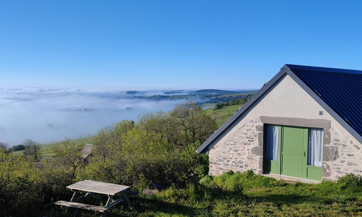 Anzat-le-Luguet House | The Luguet highlands