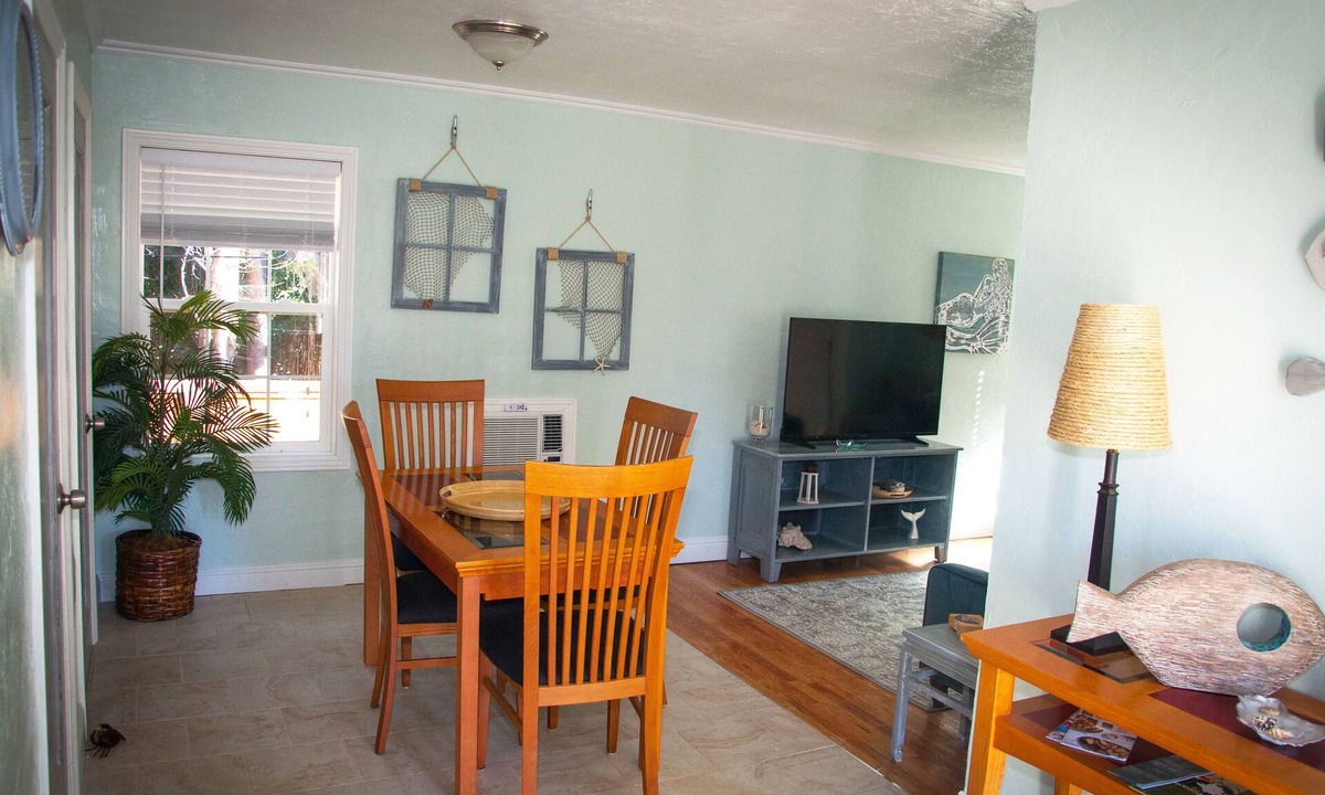 Modesto Apartment | The Luna Loft .