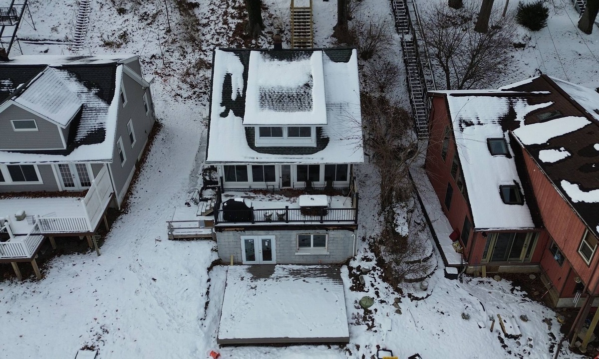 East Irondequoit House | The Luxe Bay House