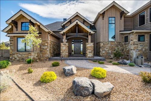 Powell Butte House | The Luxurious Ranch Life