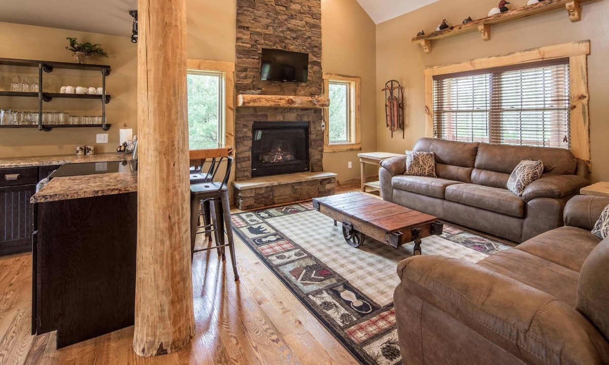 Wisconsin Dells House | The Luxurious Turkey Run