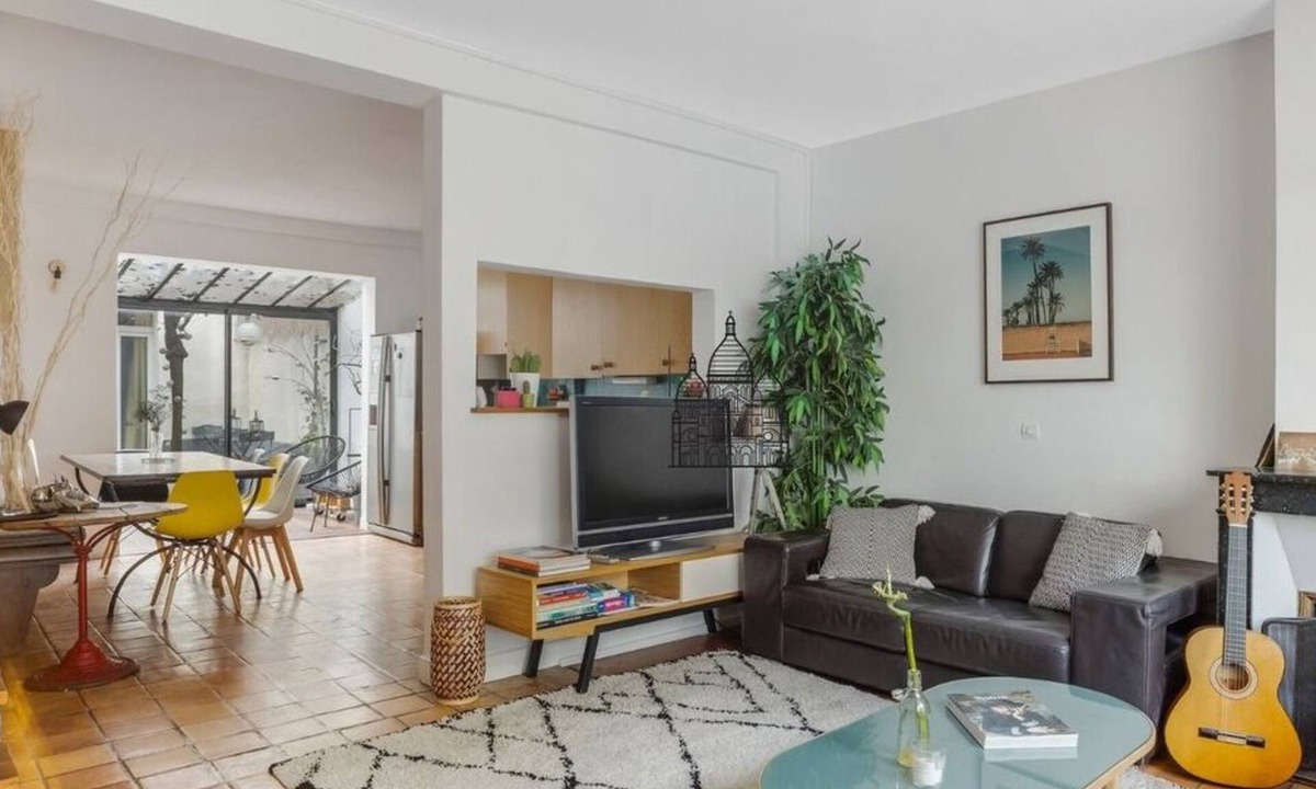 Clignancourt Apartment | The M-Otel - Spacious & Charming- 5 min Montmartre