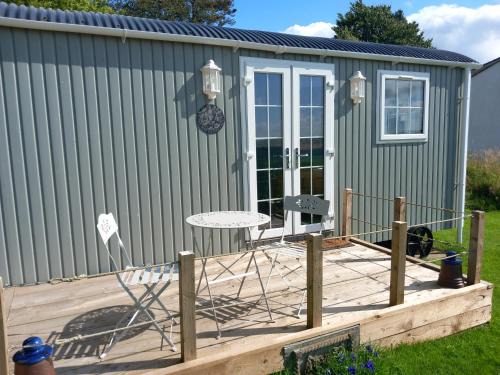 Carlisle Ski Chalet | The Mad Hatter's Shepherd's Hut