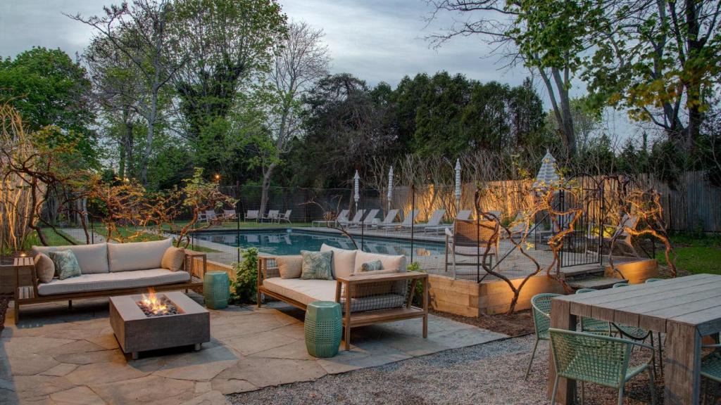 Village of Southampton House | The Mainstay - Entire Bed & Breakfast