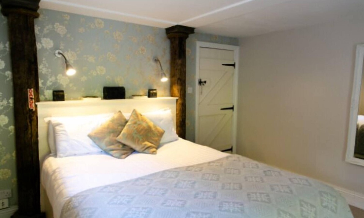 Tuckenhay Bed & Breakfast | The Maltsters Arms