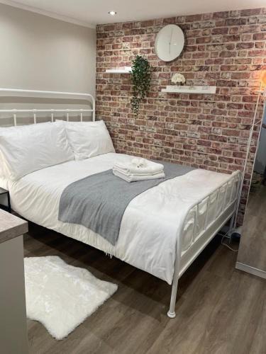 Cheetham Hill House | the manchester signature studio A