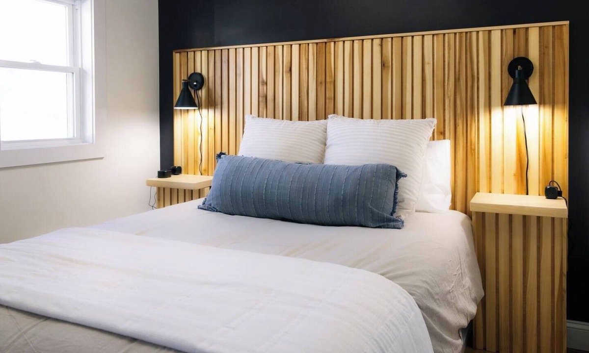 Chambersburg Apartment | The Mane & Co - No. 3