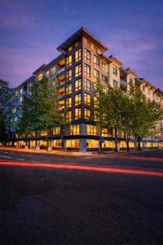 Eisenhower East Apartment | The Manor - Alexandria