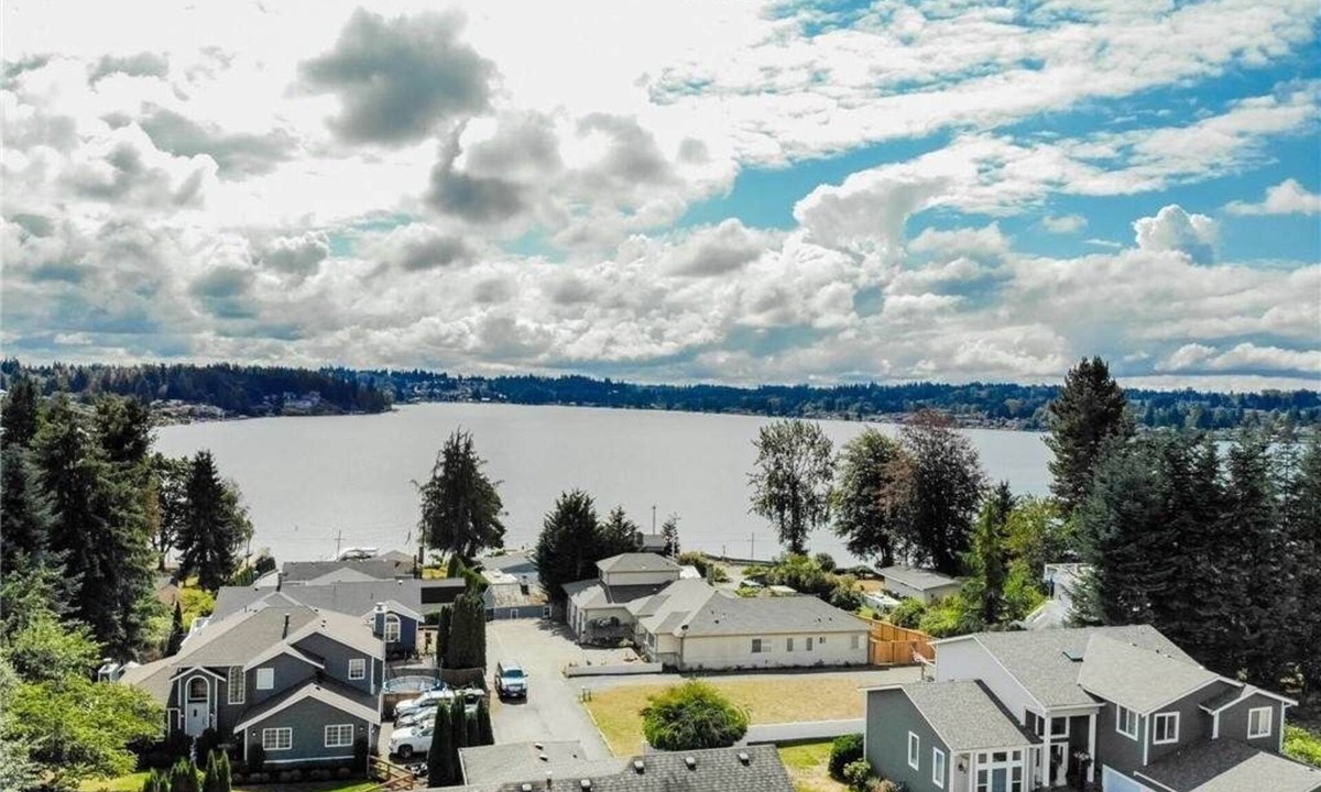 Lake Stevens Bed & Breakfast | The Mansion Inn