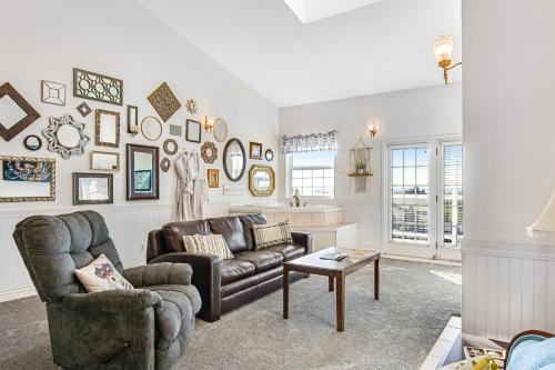 Ocean Shores Apartment | The Marietta at Judith Ann Inn