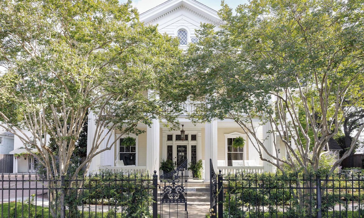 Montrose Hotel | The Marlene Inn