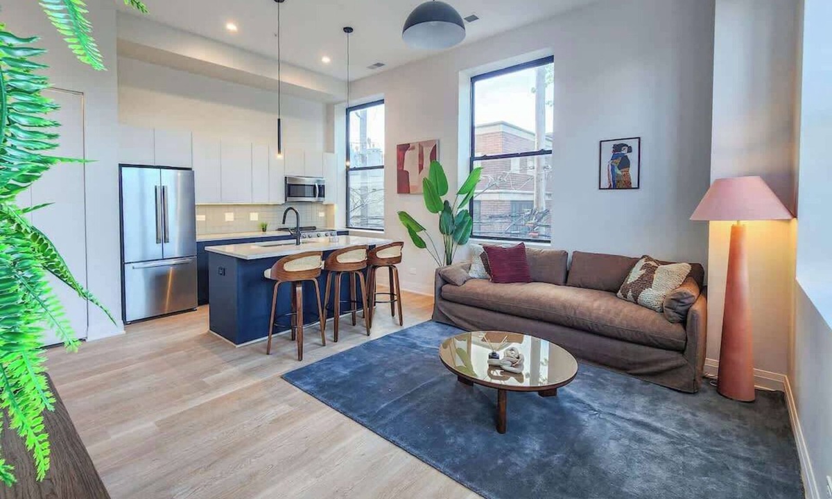 Wicker Park Apartment | The Mason - Luxe 2BR Designer Flat in Bucktown/WP