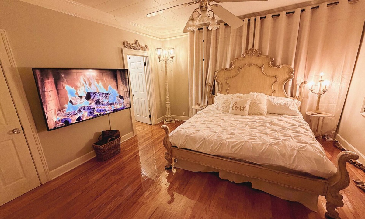 Abbeville Bed & Breakfast | The Matron Room at The Deodara