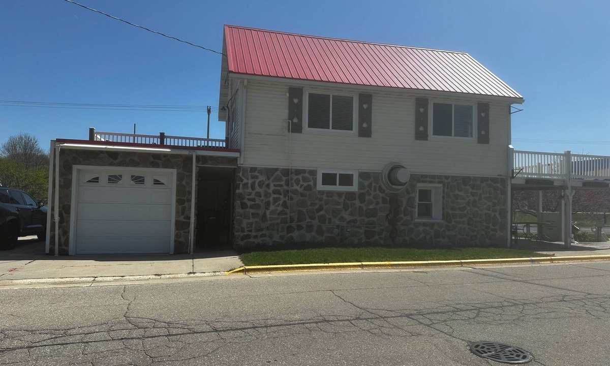 New Glarus Apartment | The Matterhorn Summit Gasthaus is a Second floor 1-bedroom apartment