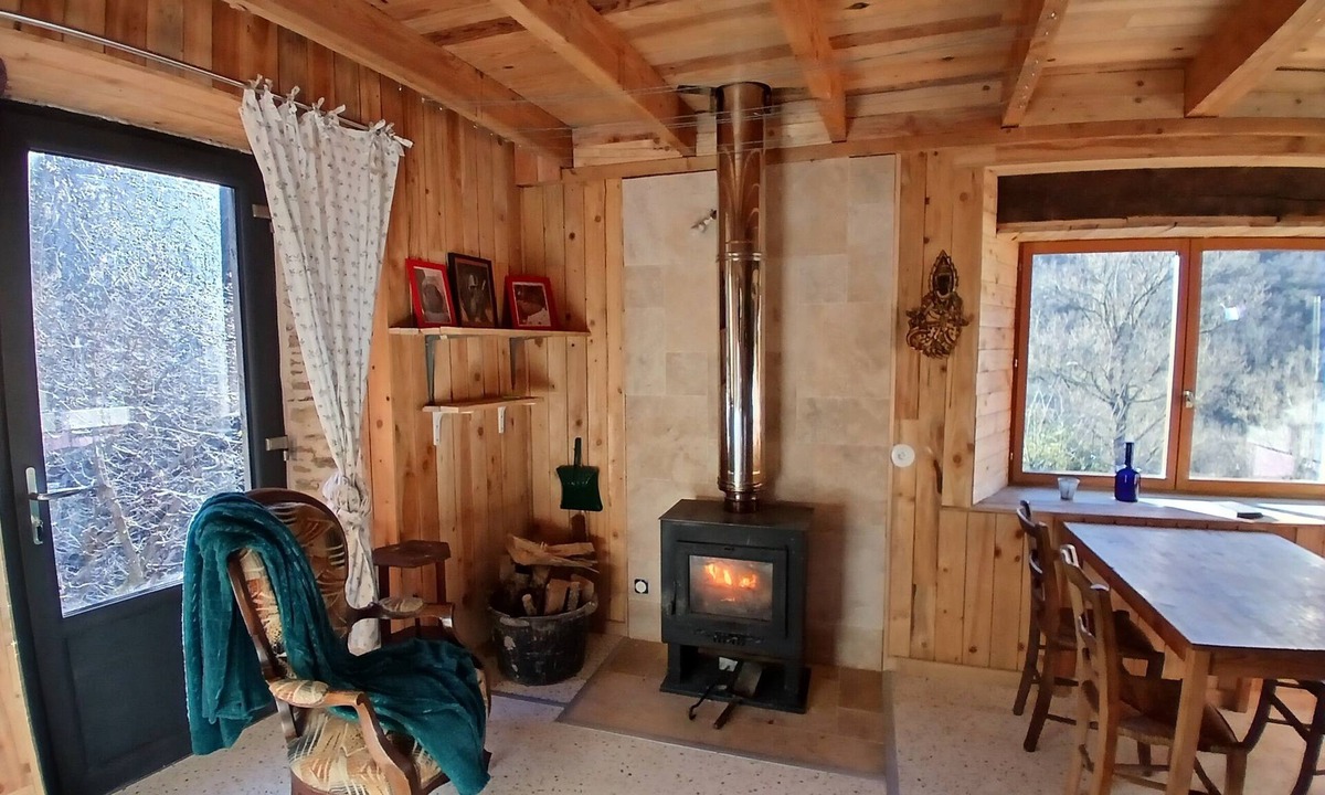 Saint-Sever-du-Moustier House | The maverick's cabin