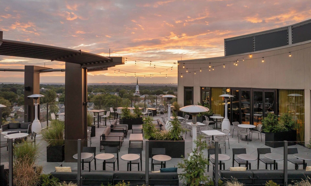 Montclair Hotel | The MC, Autograph Collection