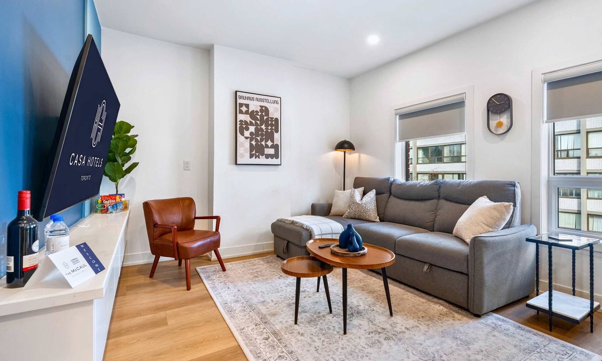 Grange Park Hotel | The McCaul | Cozy DT Suite near FIFA 2026