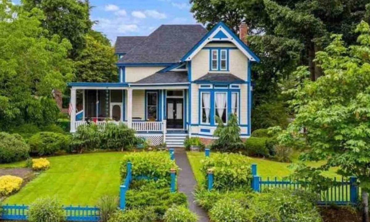 Silverton House | The McClaine House